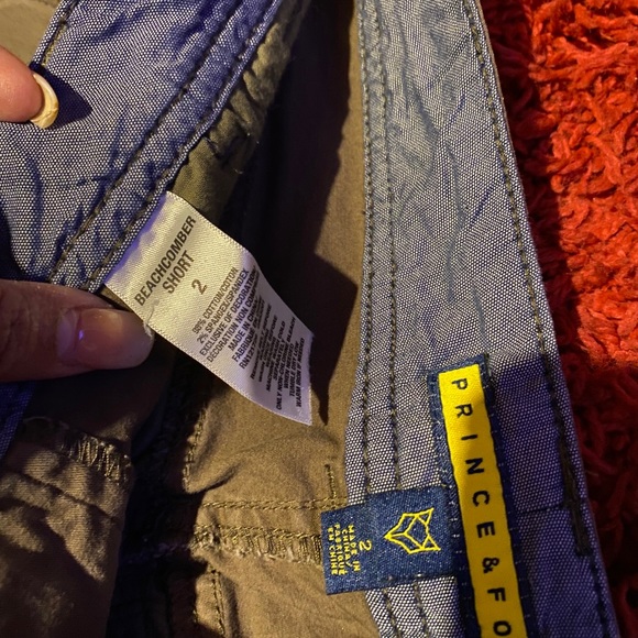 Green Khaki Shorts Sz2 - Picture 2 of 3